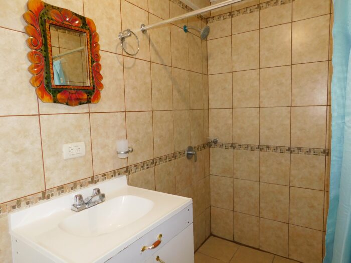 Bathroom apartment 17
