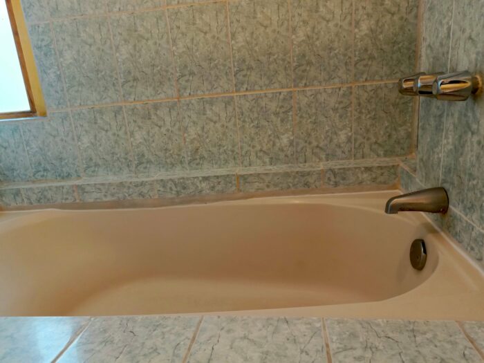 Bathroom apartment 1