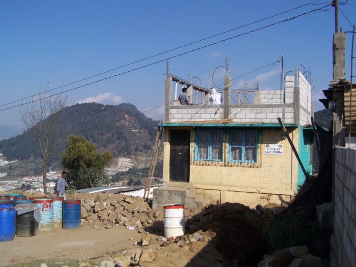 Edificio en construcción del Proyecto La Pedrera